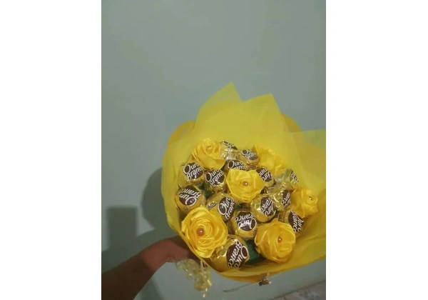 Buquê de rosas de cetim feito com muito amo e carinho ? sua namorada vai ama