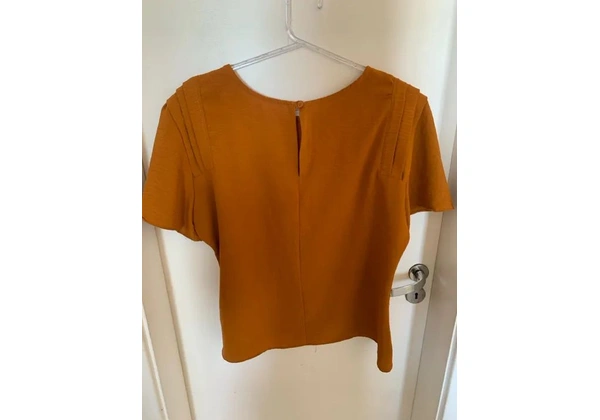Blusa marrom