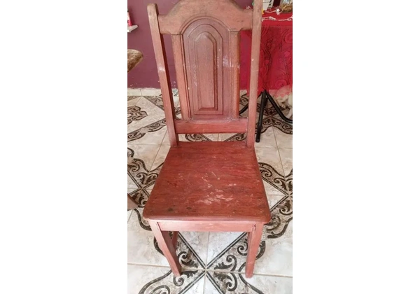 Mesa e cadeiras