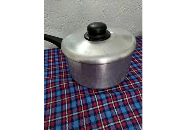 Panela de alumínio