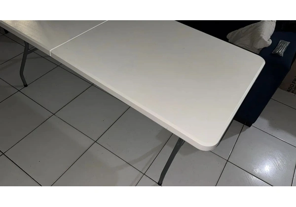 Mesa Dobrável Tipo Maleta Prática e Durável 180X60Cm Branca