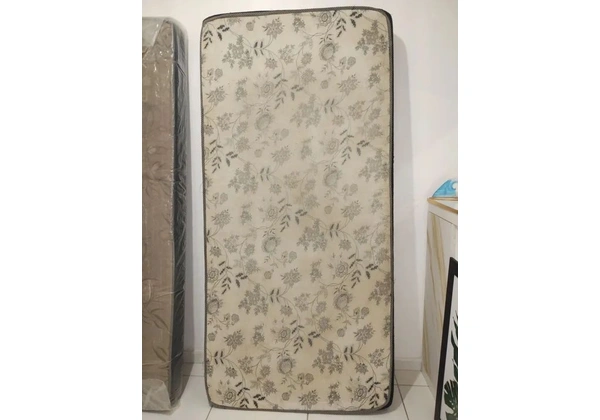 Colchão de Solteiro Usado Ortonobre em perfeito estado
