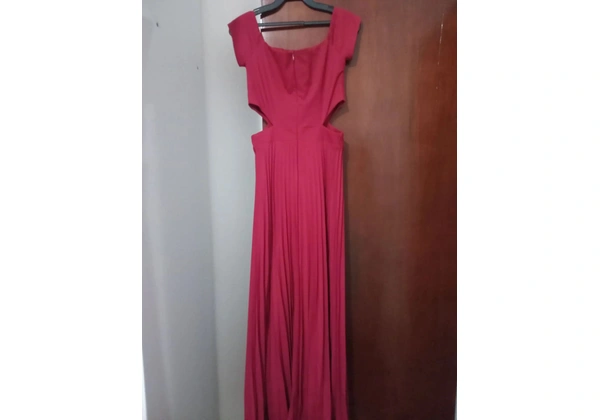 Vestido de festa cor marsala nunca usado tamanho pp