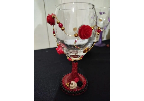 Taça pombagira Rosa Caveira
