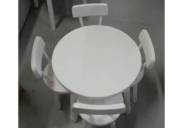 Conjunto de mesas e cadeiras infantil