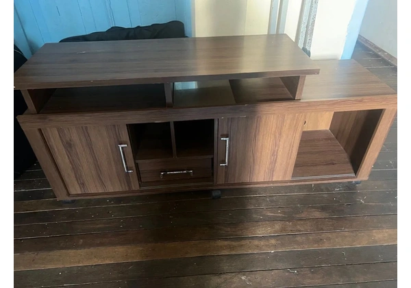 Rack para TV com 3 prateleiras