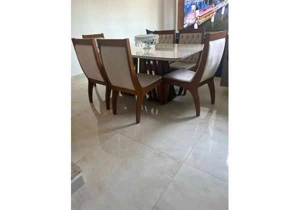 Mesa de jantar de seis lugares