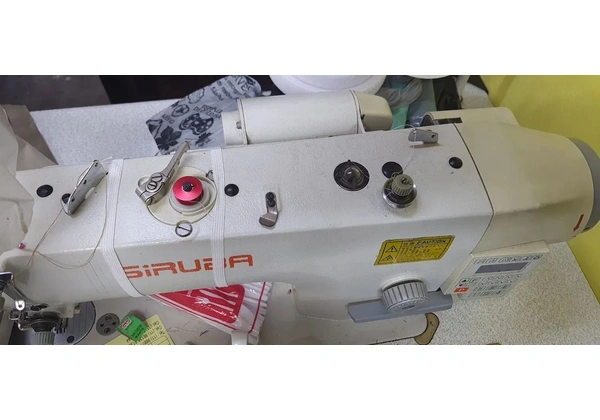 Máquina de Costura Industrial Siruba