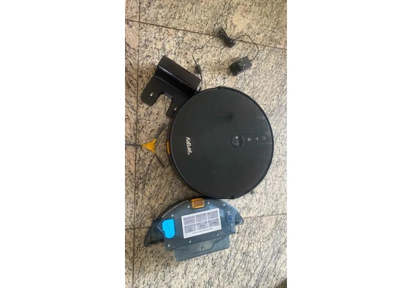 Robô Aspirador Kabum aspira e passa pano