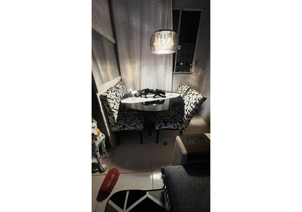 Mesa de jantar 4 caseias luxu