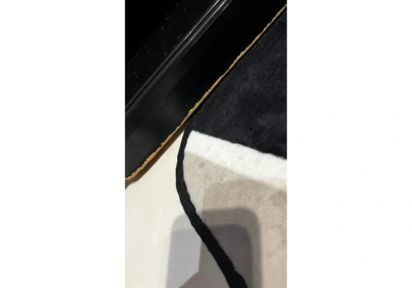 Rack preto luxo com rodinhas