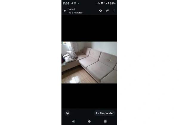 Sofá em linho 3 lugares com cheise lado esquerdo .