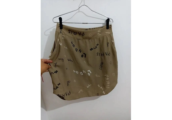 minissaia da marca linda de morrer