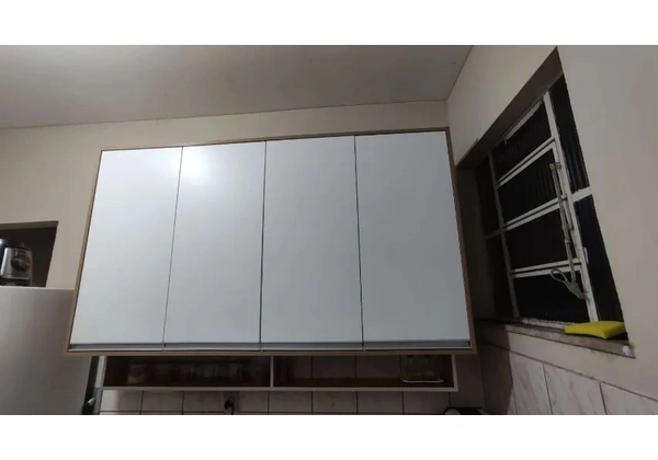 Armário de cozinha completo