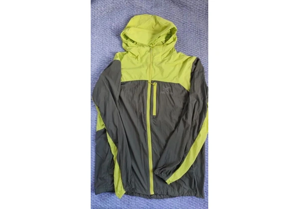 Corta vento Arcteryx