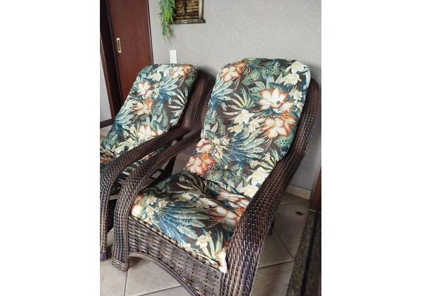 Lindo par de Poltronas de fibra sintética