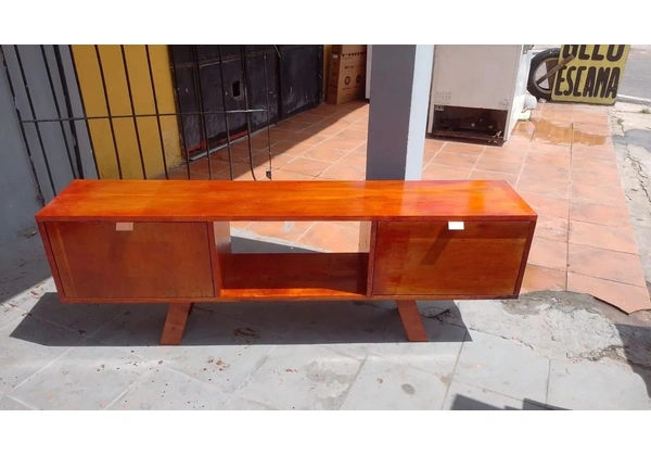 Rack em madeira de CEDRO. Nunca se acaba . Lindo de mais R$ 450.00 zap *09