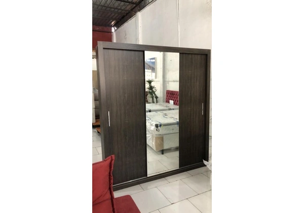 Guarda-Roupa Berlim 3 portas e 1 porta com espelho