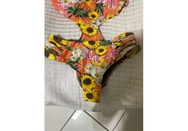 Maiô engana mamãe Floral com Detalhes Preto