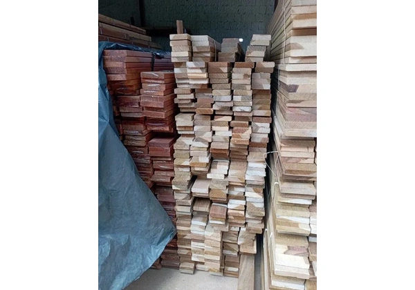 Deck e Assoalho de Madeira - Ipê