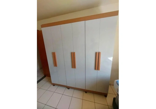 GUARDA-ROUPA ESPANHA