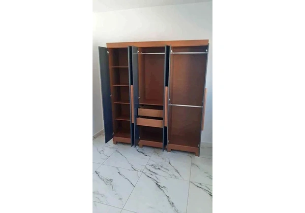 GUARDA-ROUPA ESPANHA