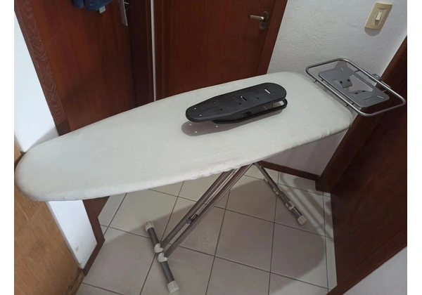 Tábua de Passar Polishop Mesa Passadeira Easy Pass Ótimo Estado