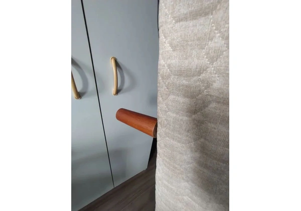 BOX CAMA SOLTEIRO NOVÍSSIMA! Acolchoada Suporta 150kg