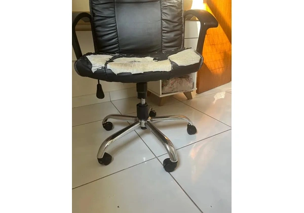 Cadeira de escritório giratória
