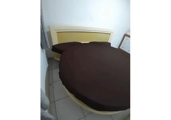 Cama de casal redonda