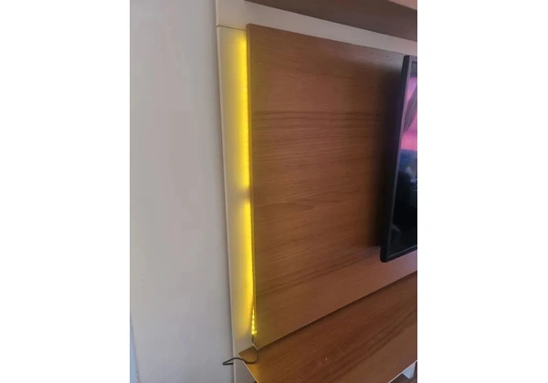 Rack para TV com iluminação LED