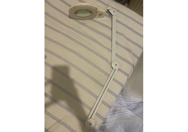Global Optics Lupa de bancada com LED profissional
