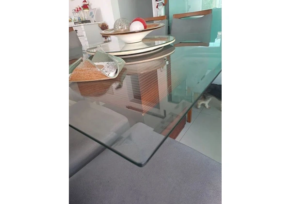 Mesa de Jantar Quadrada - 6 lugares