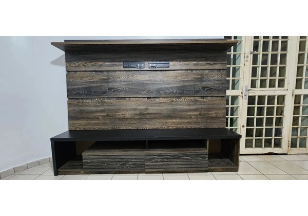 Painel em MDF 2.4 metros