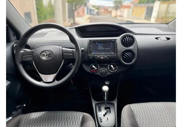 Etios 1.3 x automático 2021