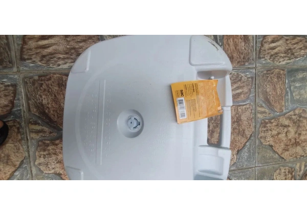 Base 22kg/ 18l em plástico para guarda-sol e ombrellone Mor