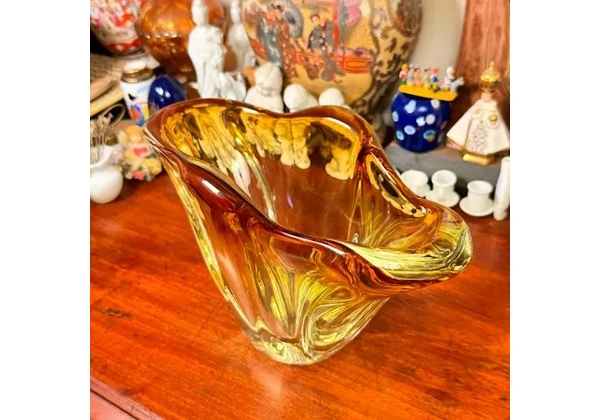 Elegante vaso em Murano