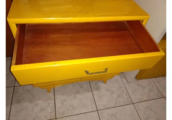 Cômoda Antiga Retrô