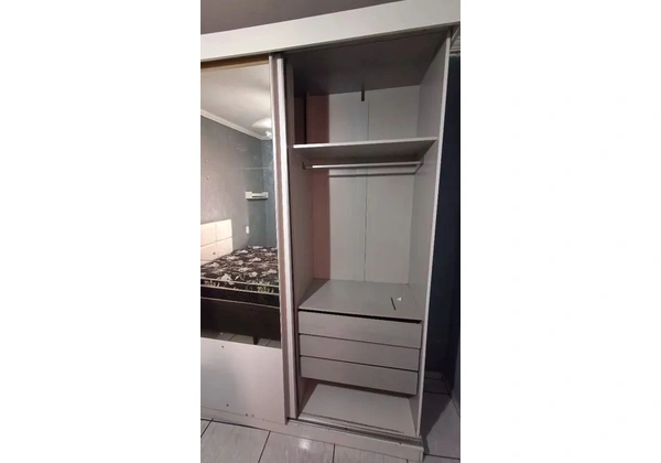 Guarda roupas - usado