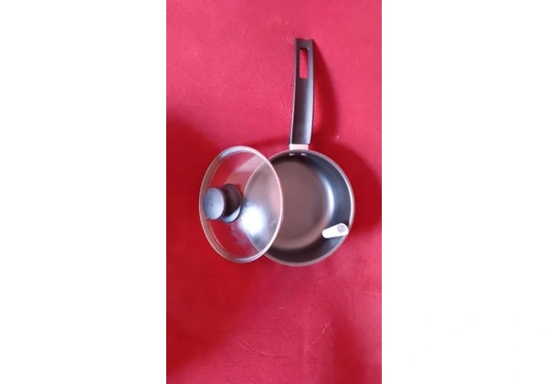 Conjunto. Panela. Anti. Aderente 4 peças. Sem. Uso. Tá.pa. De. Vidro. Entrego. Em. Termin