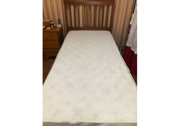 Cama de madeira de maciça excelente qualidade