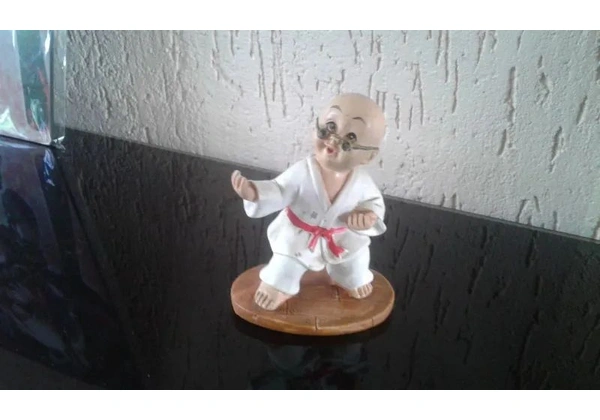 Kung Fu Estatua Miniatura Decorativa