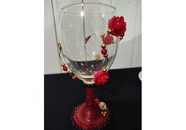Taça pombagira Rosa Caveira
