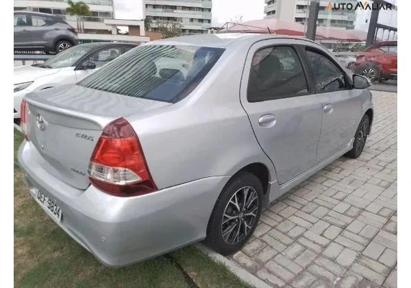 OYOTA ETIOS 1.5 PLATINUM SEDAN 16V FLEX 4P AUTOMATICO 2019 57.000 KM PRATA
