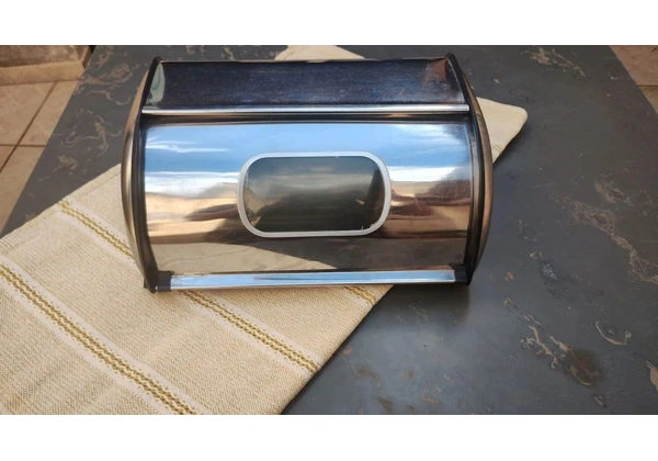 Porta Pão de inox com visor