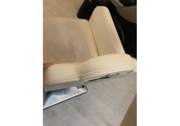 VENDO POLTRONA RECLINANÀVEL E LAVATÓRIO SEMINOVOS