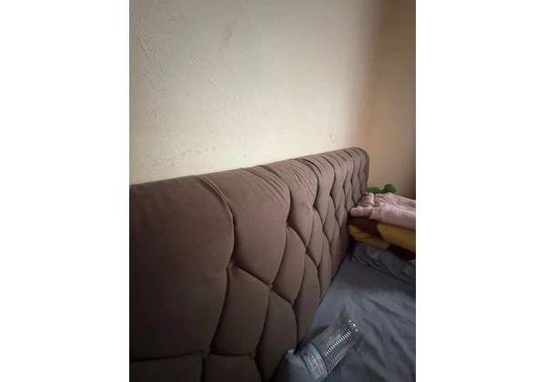 Cama King Size com Cabeceira Removível