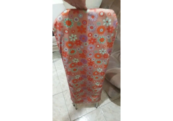 Tábua de passar + ferro incluso tabua