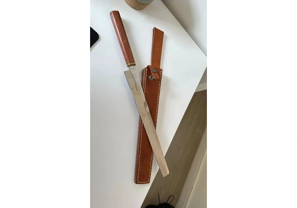 Faca Japonesa Zakharov Sashimi Kantô Plus Canhoto na Bainha Caramelo 11