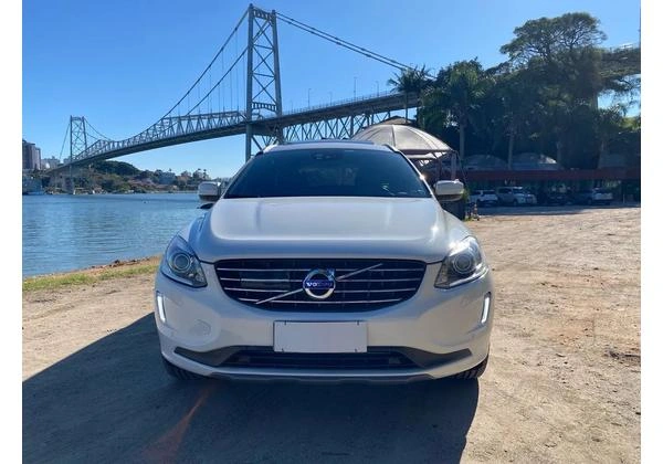 Volvo XC60 T5 Inscription Baixa km